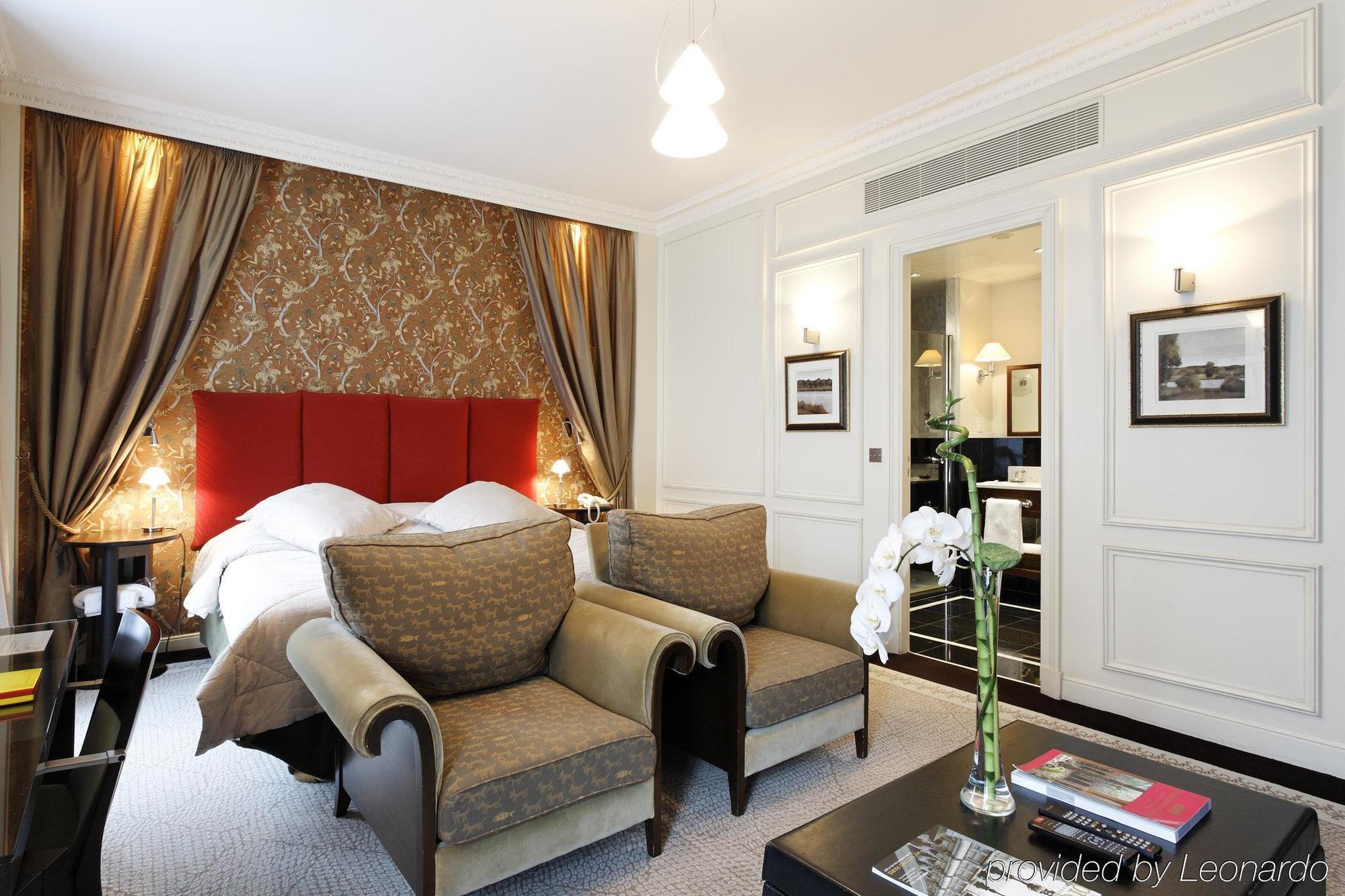 מלון La Tremoille פריז חדר תמונה